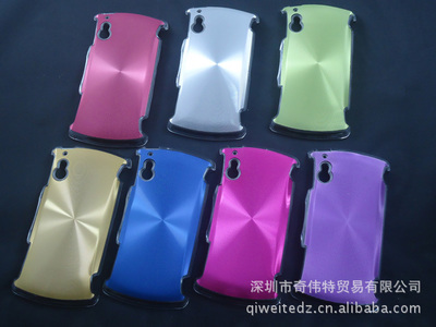 經(jīng)典重生 索愛(ài)Xperia Play鋁合金屬保護(hù)殼的審美與守護(hù)